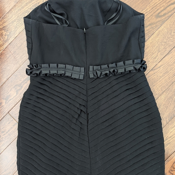 BCBGeneration Strapless Black Bubble mini Dress sz 8 - Picture 3 of 8